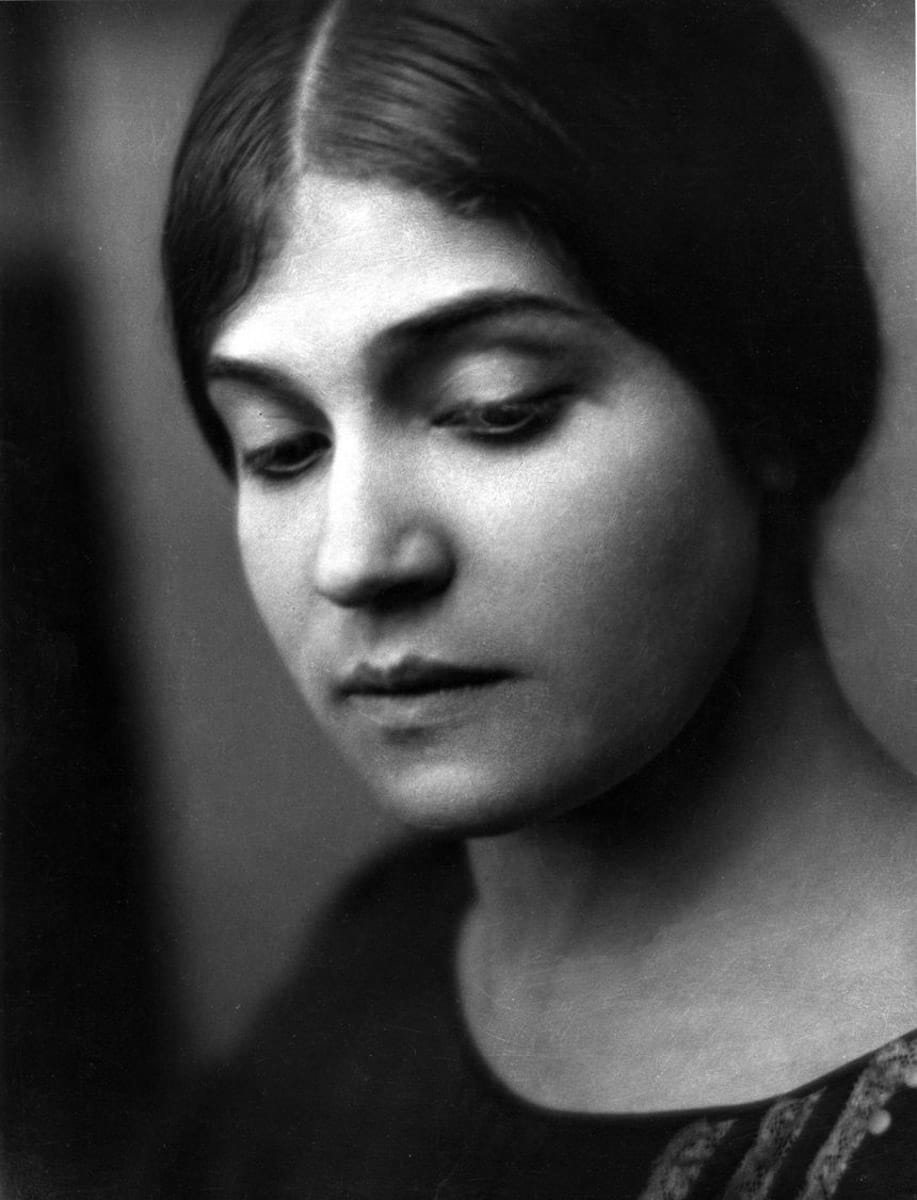 Photo Johan Hagemeyer. Portrait de Tina Modotti. San Francisco, 1921.