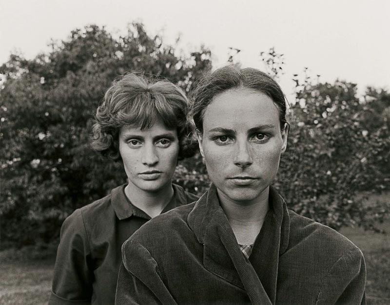Emmet Gowin© Emmet Gowin. Edith et Ruth, Danville (Virginie), 1966.
