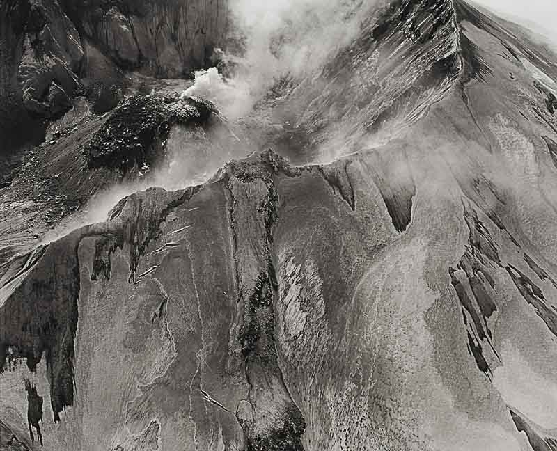 © Emmet Gowin. Mont St. Helens (Washington), 1980.
