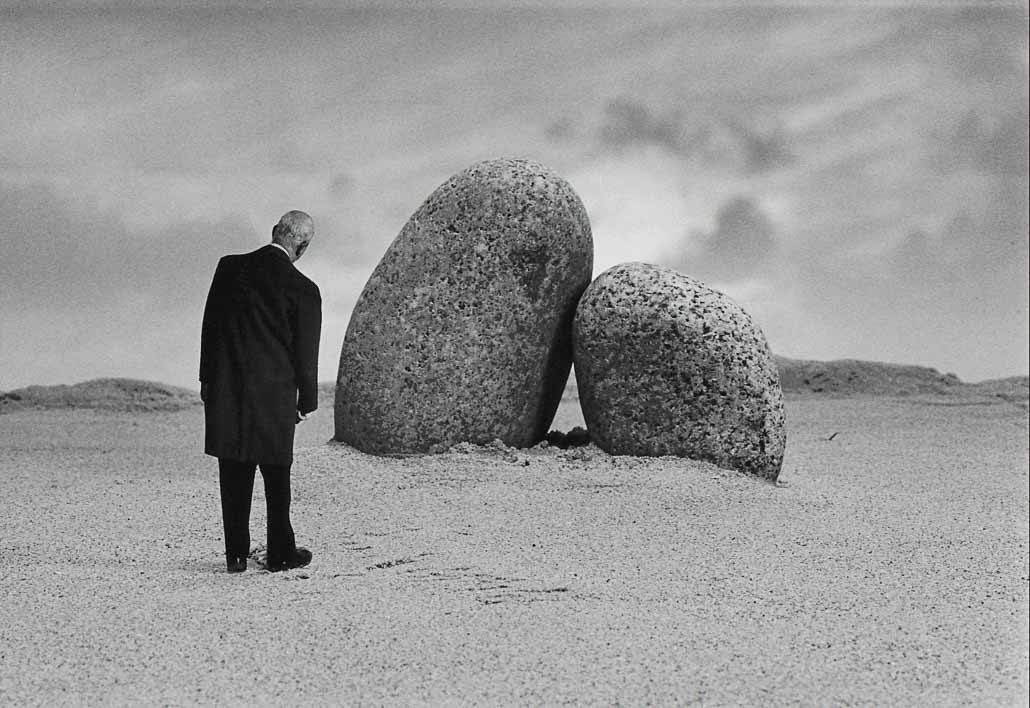 Gilbert Garcin. Les amoureux de Perros-Guirec.