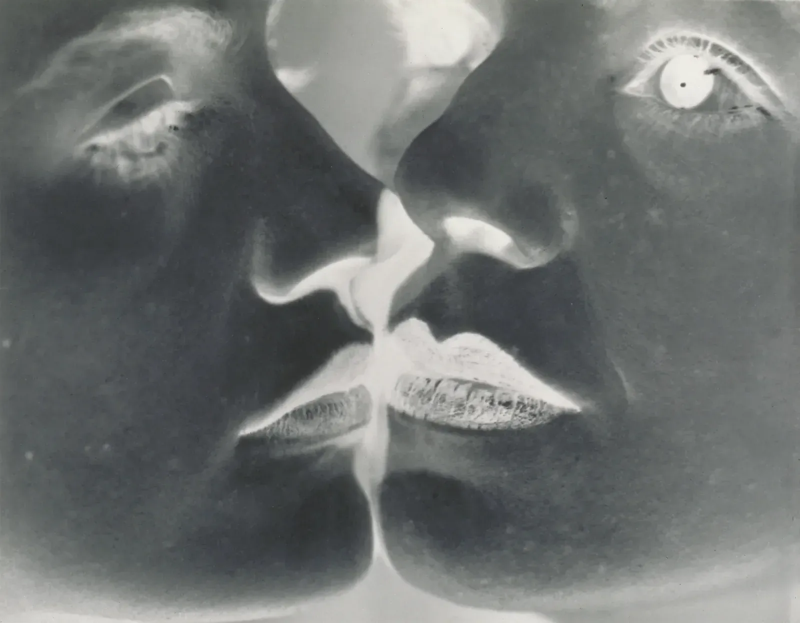 Man Ray. Le Baiser (Lee Miller). 1930.