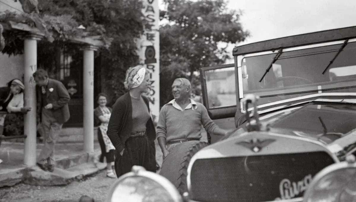 Lee Miller et Picasso, Mougins, 1937