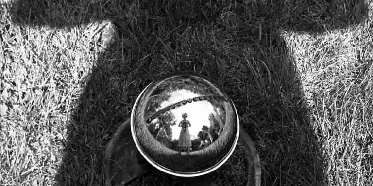 Vivian Maier, autoportrait et reflet.