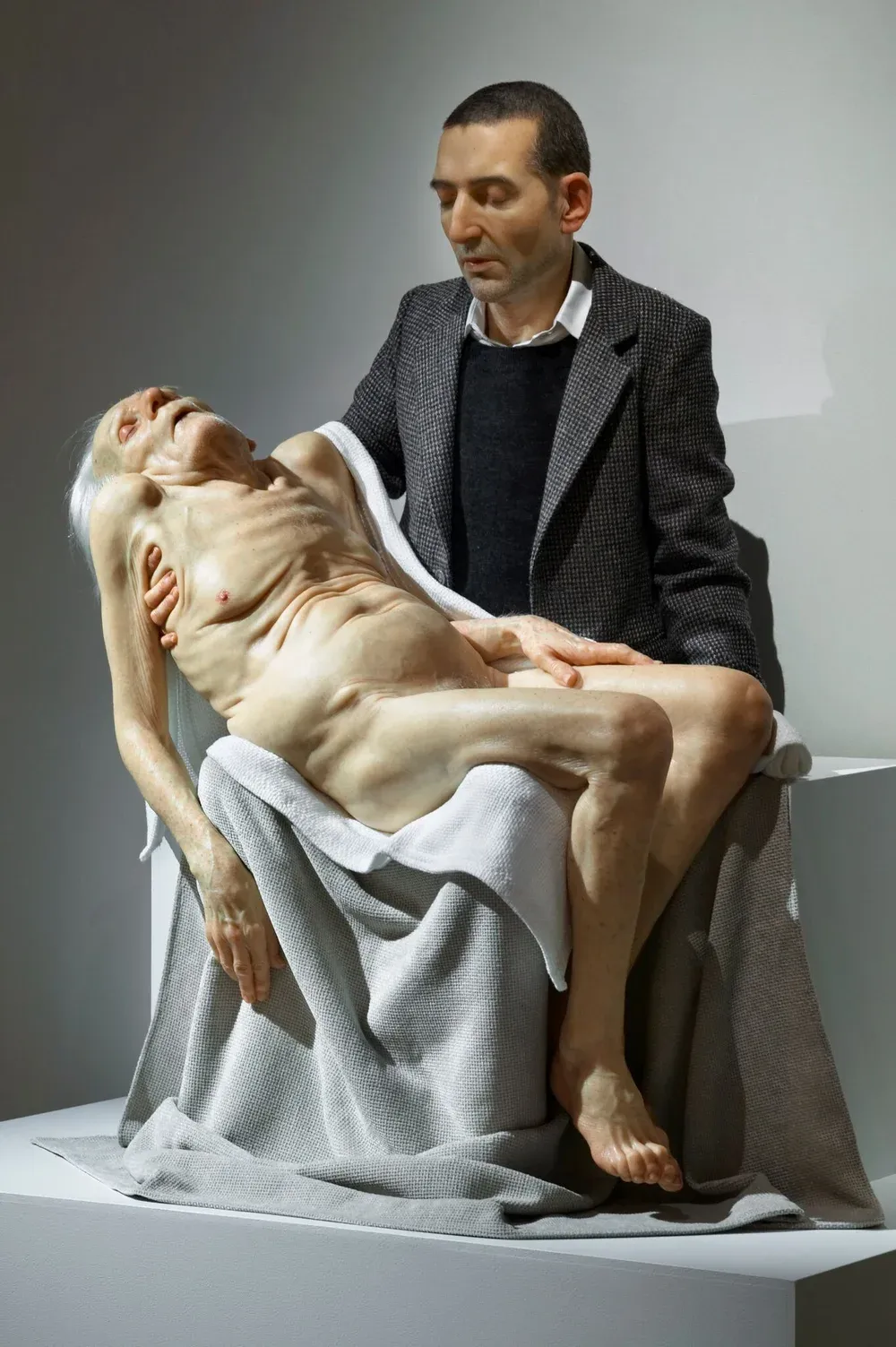Sam Jinks. Pieta. 2007.