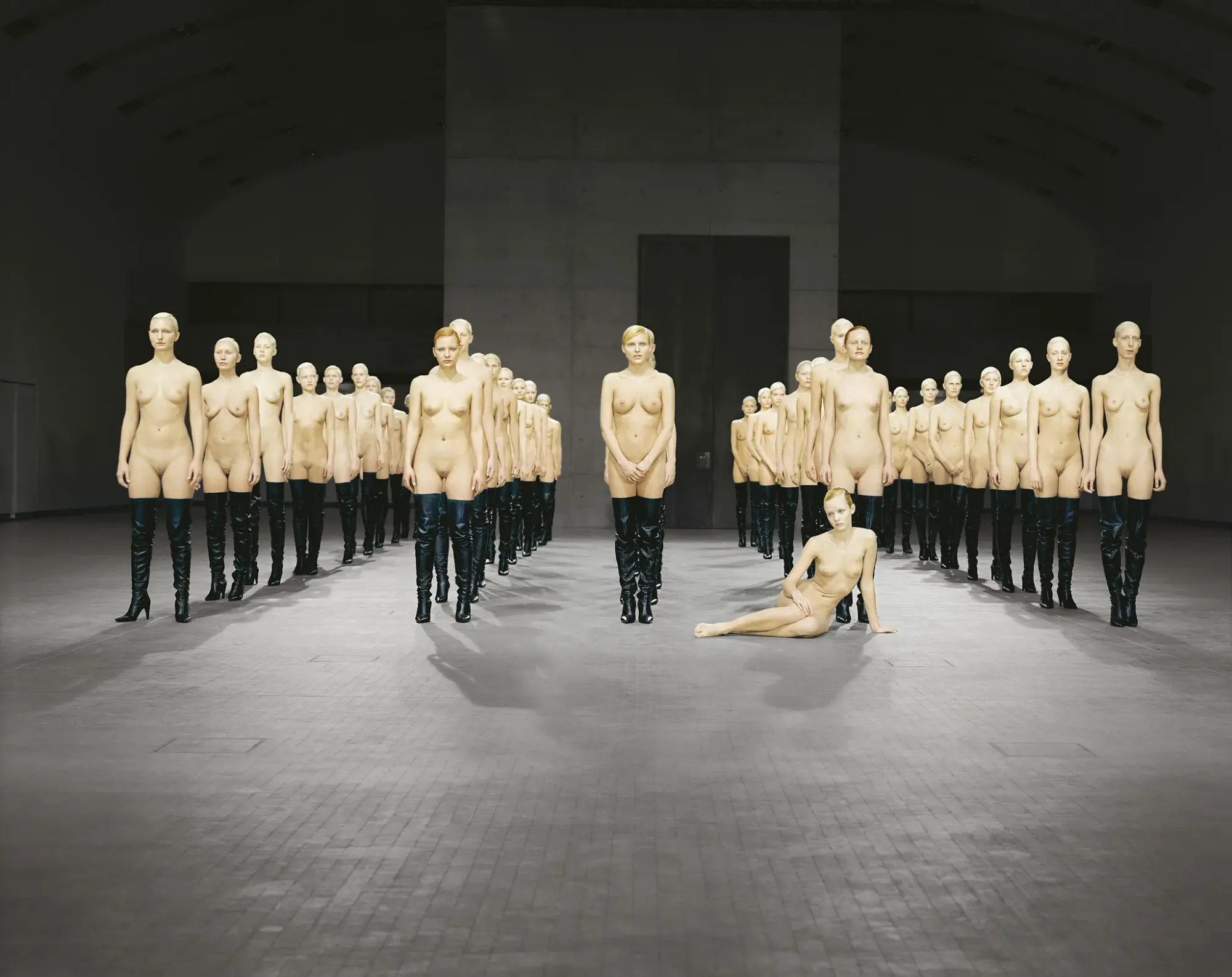 © Vanessa Beecroft. VB45. Kunsthalle Wien. Vienne. 2001.